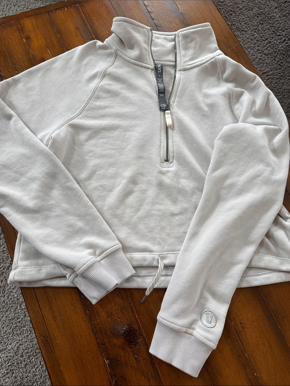 Vuori Women's Cream Quarter-Zip Cowl Pullover